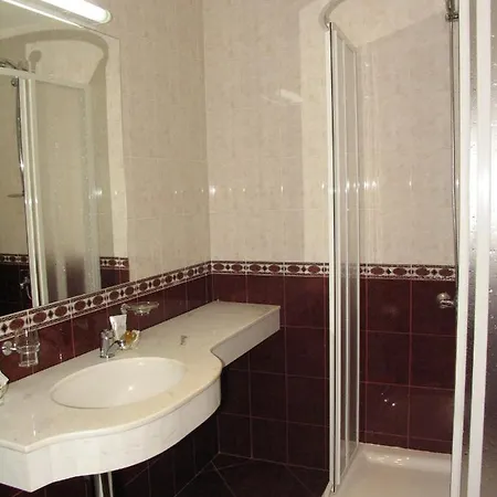 Hotel Latinka 3*